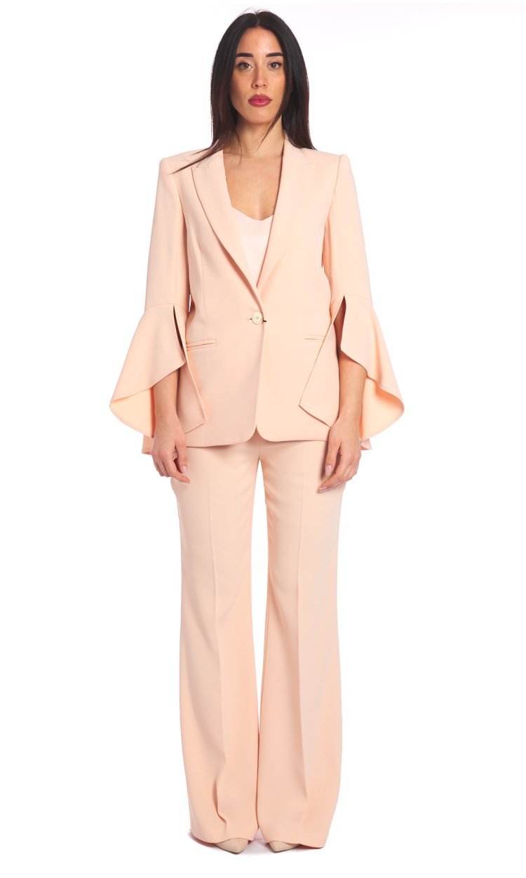 TWINSET SUIT WITH PINK BUTTERFLY SLEEVE